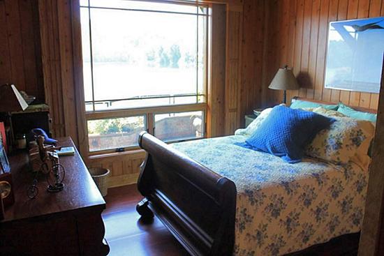 Lake Tahoma Gunn House Images